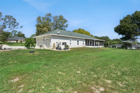 House in Lady Lake, Florida 3 bedrooms, 202.06 sq.m. № 2399064 - photo 2