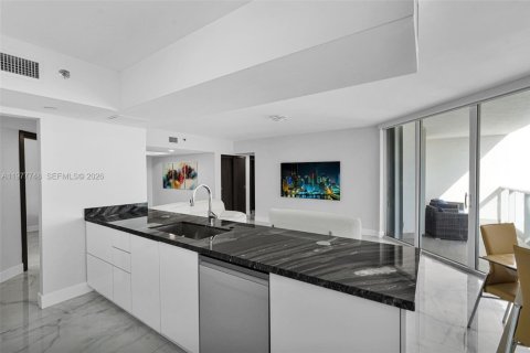 Copropriété à vendre à Sunny Isles Beach, Floride: 3 chambres, 163.51 m2 № 2170045 - photo 24