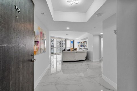 Copropriété à vendre à Sunny Isles Beach, Floride: 3 chambres, 163.51 m2 № 2170045 - photo 7