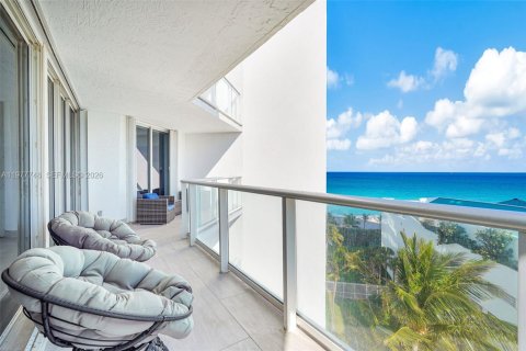 Copropriété à vendre à Sunny Isles Beach, Floride: 3 chambres, 163.51 m2 № 2170045 - photo 2