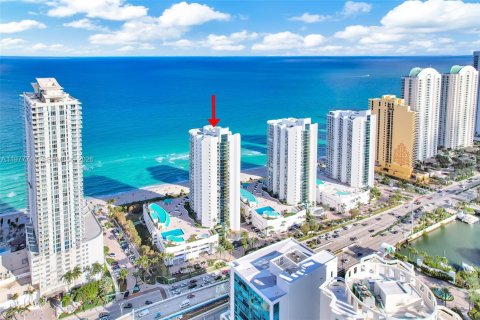 Copropriété à vendre à Sunny Isles Beach, Floride: 3 chambres, 163.51 m2 № 2170045 - photo 3