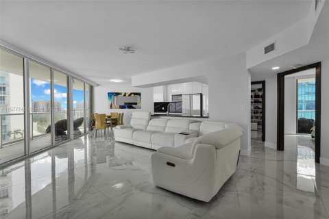 Copropriété à vendre à Sunny Isles Beach, Floride: 3 chambres, 163.51 m2 № 2170045 - photo 13