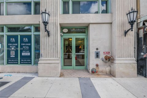 Condo in Miami, Florida, 1 bedroom  № 2074980 - photo 15