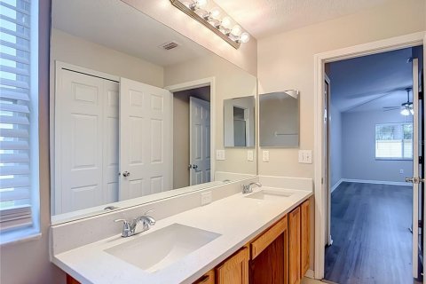 House in Wesley Chapel, Florida 4 bedrooms, 143.44 sq.m. № 2227717 - photo 19
