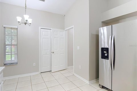 House in Wesley Chapel, Florida 4 bedrooms, 143.44 sq.m. № 2227717 - photo 16
