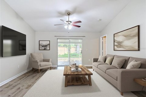 House in Wesley Chapel, Florida 4 bedrooms, 143.44 sq.m. № 2227717 - photo 5