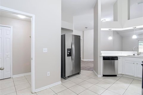 House in Wesley Chapel, Florida 4 bedrooms, 143.44 sq.m. № 2227717 - photo 15