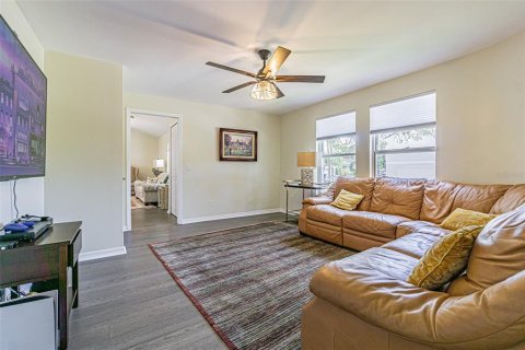 Casa en venta en Tampa, Florida, 4 dormitorios, 267.56 m2 № 1673420 - foto 10
