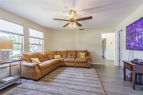Casa en venta en Tampa, Florida, 4 dormitorios, 267.56 m2 № 1673420 - foto 11