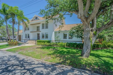 Casa en venta en Tampa, Florida, 4 dormitorios, 267.56 m2 № 1673420 - foto 6