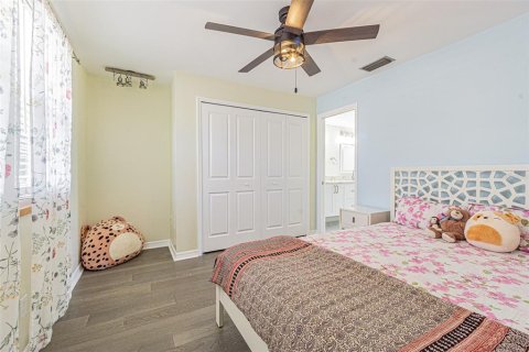 Casa en venta en Tampa, Florida, 4 dormitorios, 267.56 m2 № 1673420 - foto 24