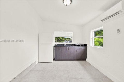 Immobilier commercial à louer à Homestead, Floride: 1 chambre, 74.32 m2 № 1987551 - photo 6