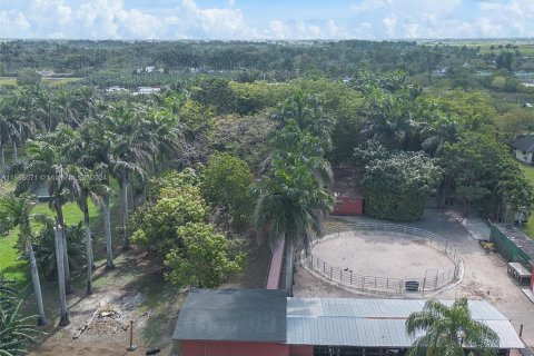 Propiedad comercial en venta en Miami, Florida № 1694551 - foto 15
