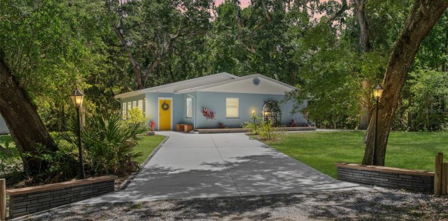 Villa ou maison à Inverness, Floride 3 chambres, 156.82 m2 № 1802389