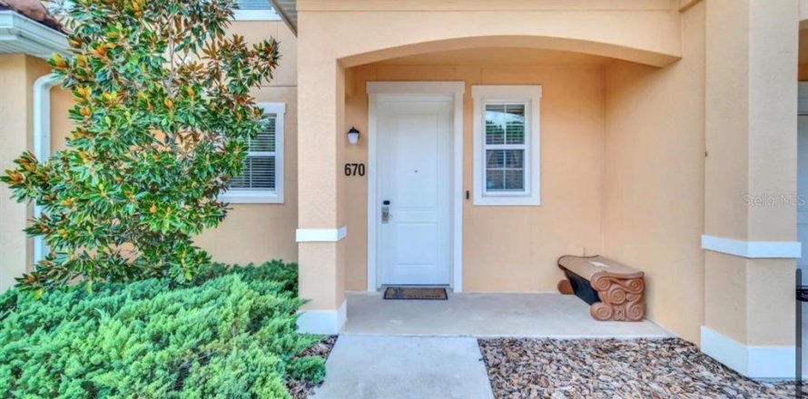 Adosado en Kissimmee, Florida 2 dormitorios, 125.42 m2 № 2149016