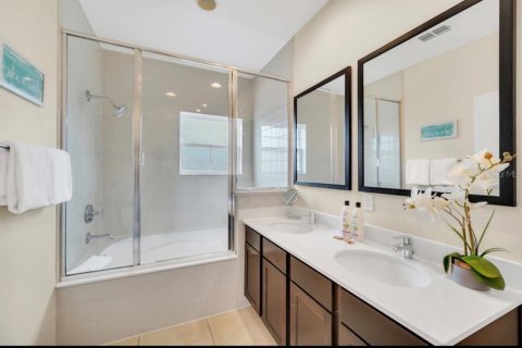 Adosado en venta en Kissimmee, Florida, 2 dormitorios, 125.42 m2 № 2149016 - foto 11