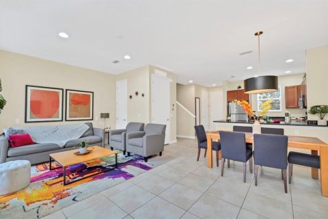 Adosado en venta en Kissimmee, Florida, 2 dormitorios, 125.42 m2 № 2149016 - foto 6