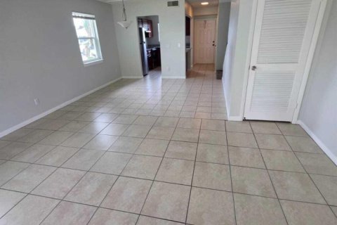 Touwnhouse à louer à Stuart, Floride: 2 chambres, 144.37 m2 № 2346252 - photo 7