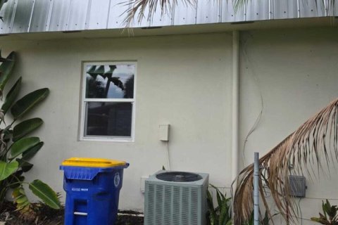 Touwnhouse à louer à Stuart, Floride: 2 chambres, 144.37 m2 № 2346252 - photo 4