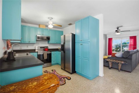 Casa en venta en Sarasota, Florida, 3 dormitorios, 142.79 m2 № 2223341 - foto 11