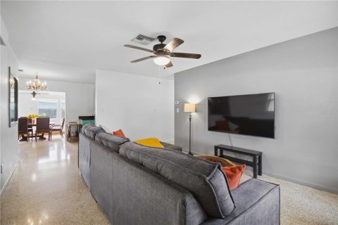 Casa en venta en Sarasota, Florida, 3 dormitorios, 142.79 m2 № 2223341 - foto 5