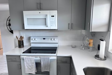 Condominio en venta en Sunrise, Florida, 2 dormitorios, 95.69 m2 № 2088259 - foto 9
