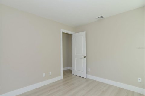 House in Saint Lucie, Florida 4 bedrooms, 203.27 sq.m. № 1899544 - photo 14