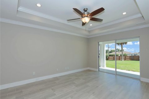 House in Saint Lucie, Florida 4 bedrooms, 203.27 sq.m. № 1899544 - photo 8