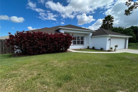House in Saint Lucie, Florida 4 bedrooms, 203.27 sq.m. № 1899544 - photo 2