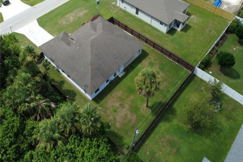House in Saint Lucie, Florida 4 bedrooms, 203.27 sq.m. № 1899544 - photo 25