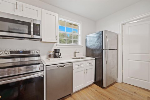 Casa en venta en Jupiter, Florida, 2 dormitorios, 72.46 m2 № 1991836 - foto 14