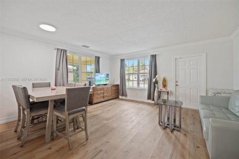 Casa en venta en Jupiter, Florida, 2 dormitorios, 72.46 m2 № 1991836 - foto 9