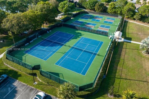 Снять в аренду виллу или дом в Порт-Сент-Луси, Флорида 3 спальни, 167.69м2, № 2052389 - фото 13