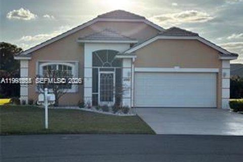 House in Port St. Lucie, Florida 3 bedrooms, 167.69 sq.m. № 2052389