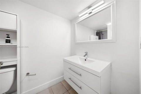 Condominio en venta en Miami, Florida, 37.16 m2 № 1756087 - foto 9
