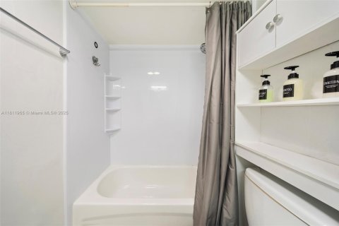 Condominio en venta en Miami, Florida, 37.16 m2 № 1756087 - foto 10