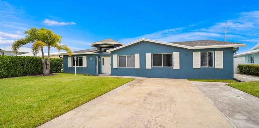 Casa en Palm City, Florida 3 dormitorios, 248.98 m2 № 1020035