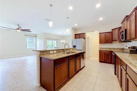 Townhouse in Orlando, Florida 3 bedrooms, 218.51 sq.m. № 2208023 - photo 5