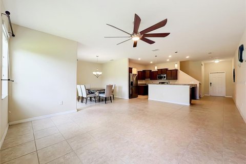 Townhouse in Orlando, Florida 3 bedrooms, 218.51 sq.m. № 2208023 - photo 12
