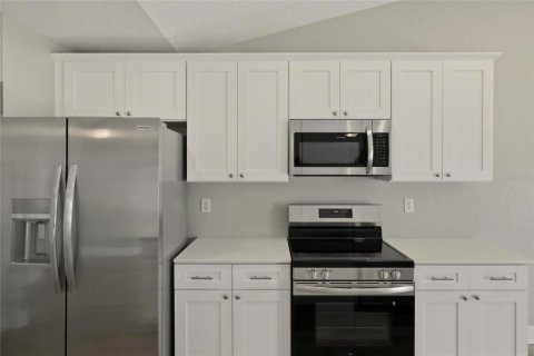 House in Sebring, Florida 4 bedrooms, 164.72 sq.m. № 2220933 - photo 9