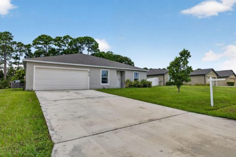 Villa ou maison à vendre à Port St. Lucie, Floride: 3 chambres, 144.18 m2 № 2397974 - photo 2