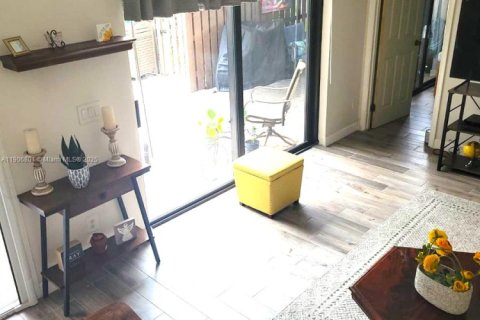 Купить таунхаус в Дейви, Флорида 3 спальни, 153.66м2, № 1963785 - фото 5