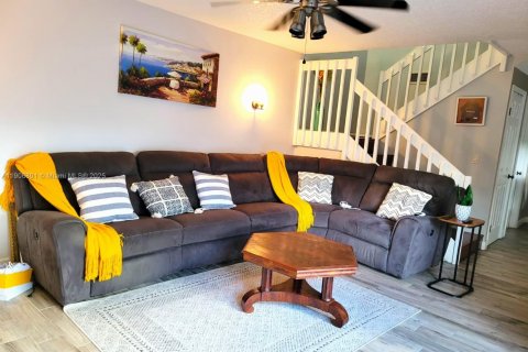 Таунхаус в Дейви, Флорида 3 спальни, 153.66м2 № 1963785