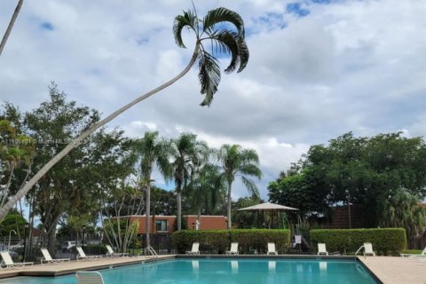 Купить таунхаус в Дейви, Флорида 3 спальни, 153.66м2, № 1963785 - фото 30