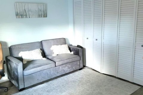 Купить таунхаус в Дейви, Флорида 3 спальни, 153.66м2, № 1963785 - фото 6