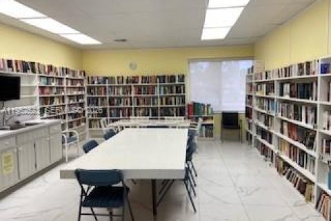 House in West Palm Beach, Florida 1 bedroom, 61.5 sq.m. № 2008274 - photo 21