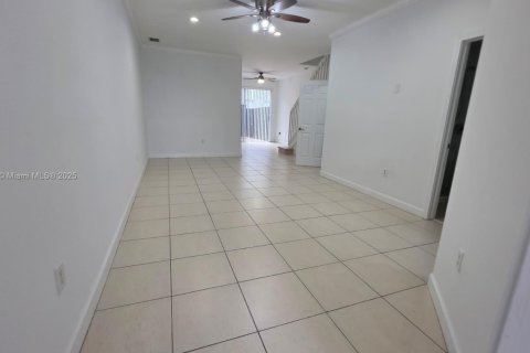 Adosado en alquiler en Doral, Florida, 4 dormitorios, 146.79 m2 № 1931787 - foto 6