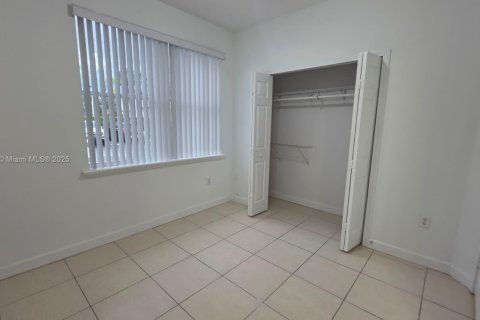 Adosado en alquiler en Doral, Florida, 4 dormitorios, 146.79 m2 № 1931787 - foto 15
