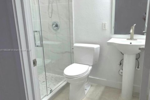 Adosado en alquiler en Doral, Florida, 4 dormitorios, 146.79 m2 № 1931787 - foto 18