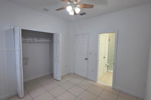 Adosado en alquiler en Doral, Florida, 4 dormitorios, 146.79 m2 № 1931787 - foto 14